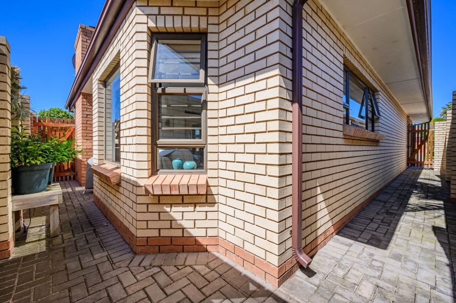 3 Bedroom Property for Sale in Summerstrand Eastern Cape